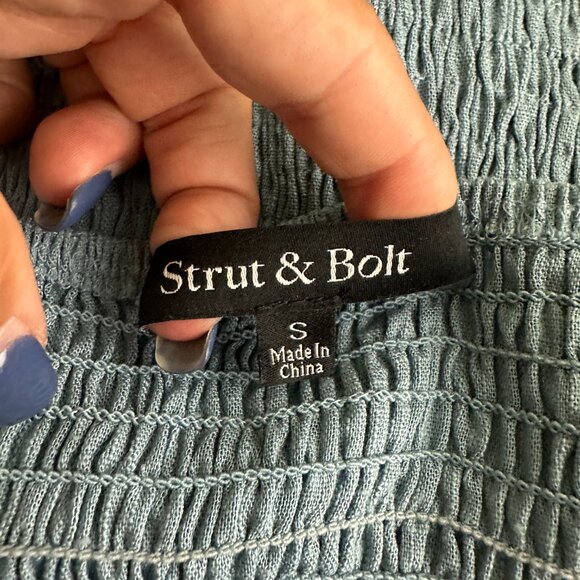 2/$30 Strut & Bolt Smocked Puff Sleeve Cropped Blouse Blue White #A0529 TRB3 - Picture 5 of 7